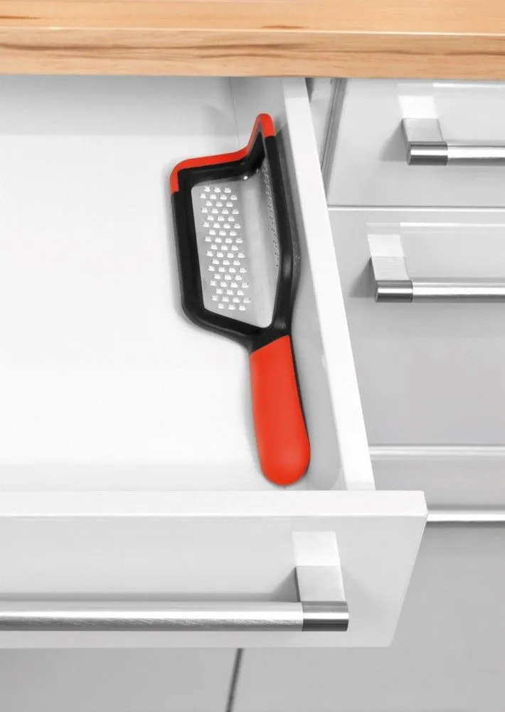 Silit 2in1 Reibe GrateCut in Küchenschublade rot-schwarz